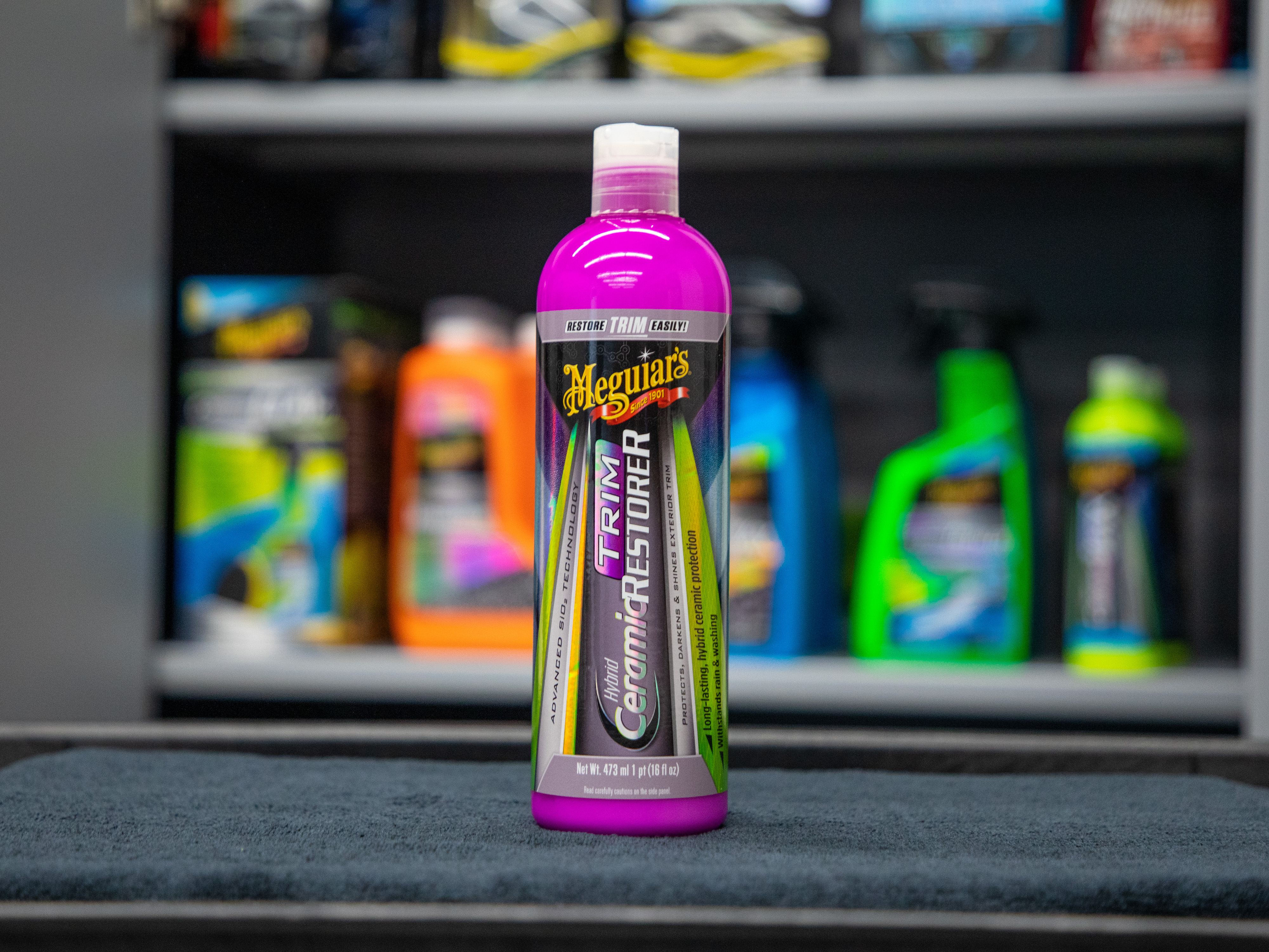 Meguiar's Ultimate Black Plastic Restorer - Restore Faded Exterior Trim,  Add Shine and Protect Exterior Trim with Durability and UV Protection -  Makes